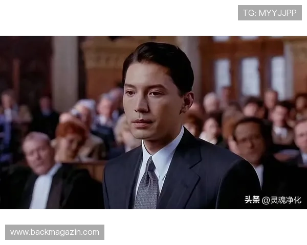 尊龙一人生就是搏：从影坛到人生哲学，尊龙的奋斗精神与人生智慧